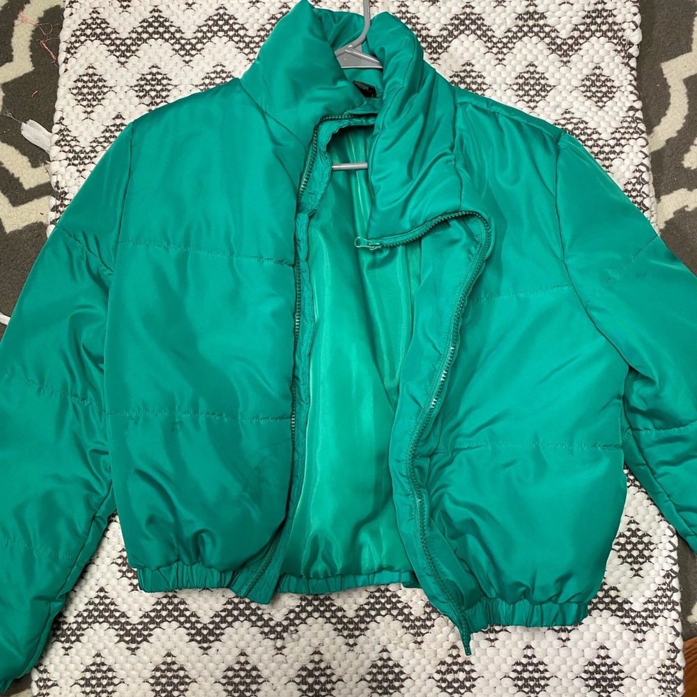 Crop puffer coat